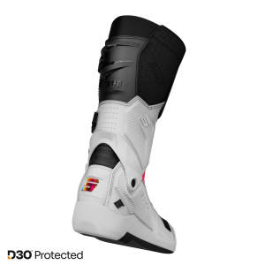 Bottes SHOT 2026 Race 8 Holographique Chromé