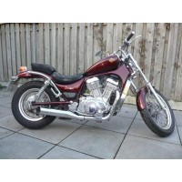 SUZUKI 700 VS 1988